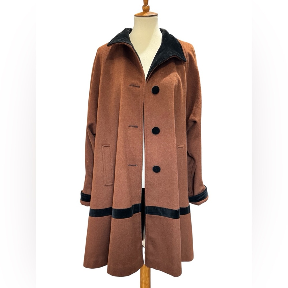 Vintage Brown Swing Trench Coat with Black Velvet Details